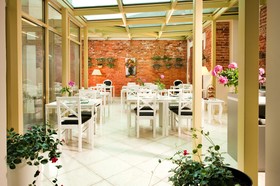 Leone Aparthotel