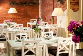 Leone Aparthotel