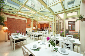 Leone Aparthotel