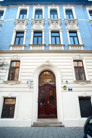 Leone Aparthotel