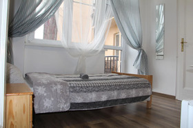 Lorf Hostel & Apartments
