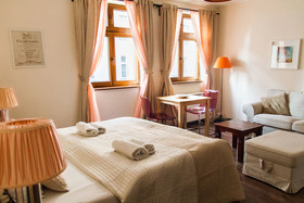 Lounge Apartments