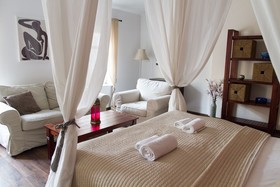 Lounge Apartments