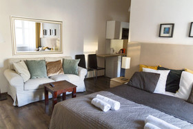 Lounge Apartments
