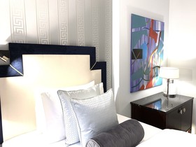 Mondrian Luxury Suites & Apartments Krakow Old Town