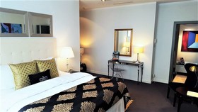 Mondrian Luxury Suites & Apartments Krakow Old Town
