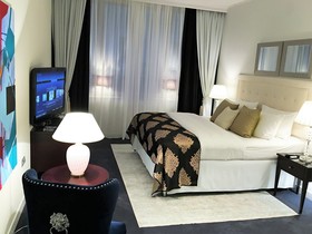 Mondrian Luxury Suites & Apartments Krakow Old Town