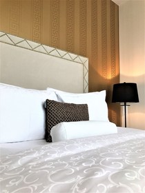 Mondrian Luxury Suites & Apartments Krakow Old Town