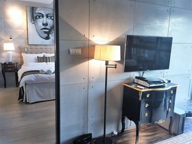 Mondrian Luxury Suites & Apartments Krakow Old Town