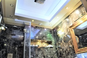 Mondrian Luxury Suites & Apartments Krakow Old Town