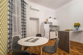 Old Town Residence Bis