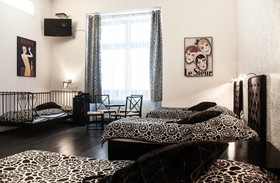 Pergamin Apartments
