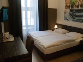 Pergamin Apartments