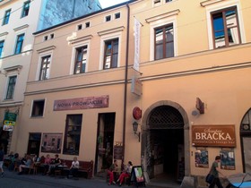 Pergamin Apartments
