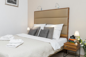 G12 Aparthotel