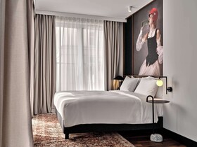 Radisson Red Hotel & Radisson Red Apartments Krakow