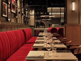 Radisson Red Hotel & Radisson Red Apartments Krakow