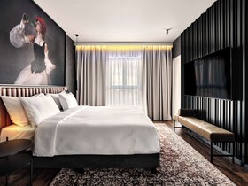 Radisson Red Hotel & Radisson Red Apartments Krakow