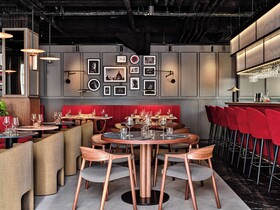 Radisson Red Hotel & Radisson Red Apartments Krakow