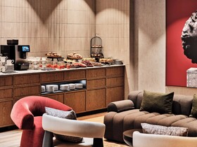 Radisson Red Hotel & Radisson Red Apartments Krakow