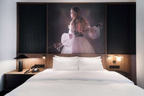 Radisson Red Hotel & Radisson Red Apartments Krakow