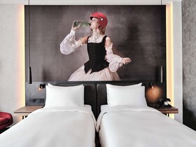 Radisson Red Hotel & Radisson Red Apartments Krakow