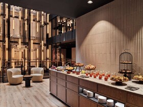 Radisson Red Hotel & Radisson Red Apartments Krakow