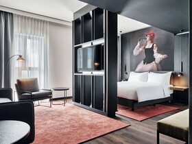 Radisson Red Hotel & Radisson Red Apartments Krakow