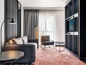 Radisson Red Hotel & Radisson Red Apartments Krakow