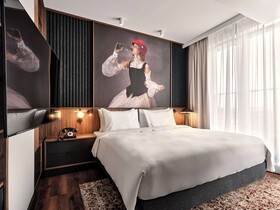 Radisson Red Hotel & Radisson Red Apartments Krakow