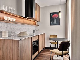 Radisson Red Hotel & Radisson Red Apartments Krakow