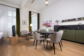 Rajska Residence
