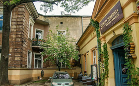 Red Kurka Apartments