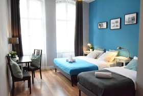 Blooms Boutique Hostel Inn & Apartments