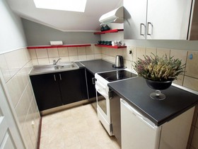 Blooms Boutique Hostel Inn & Apartments