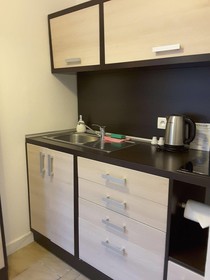 Blooms Boutique Hostel Inn & Apartments