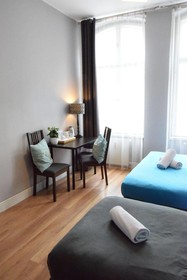 Blooms Boutique Hostel Inn & Apartments