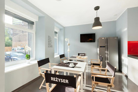 Cinema Hostel & Apartments