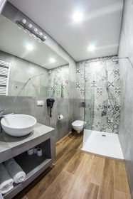 Cinema Hostel & Apartments