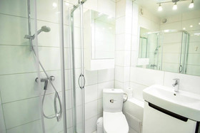 Cinema Hostel & Apartments