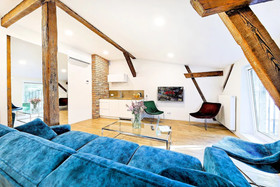 Cinema Hostel & Apartments