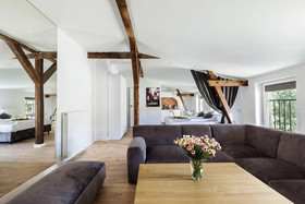 Cinema Hostel & Apartments