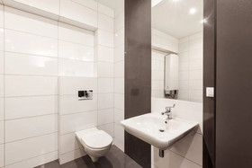 Cinema Hostel & Apartments