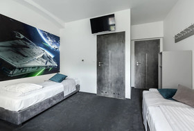 Cinema Hostel & Apartments