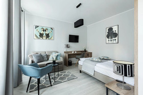 Cinema Hostel & Apartments