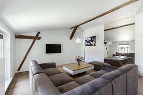 Cinema Hostel & Apartments