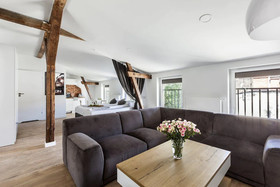 Cinema Hostel & Apartments