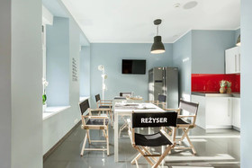 Cinema Hostel & Apartments