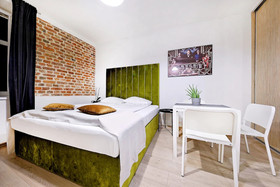 Cinema Hostel & Apartments