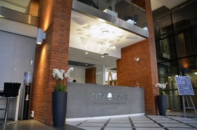 City Park Hotel & Residence
